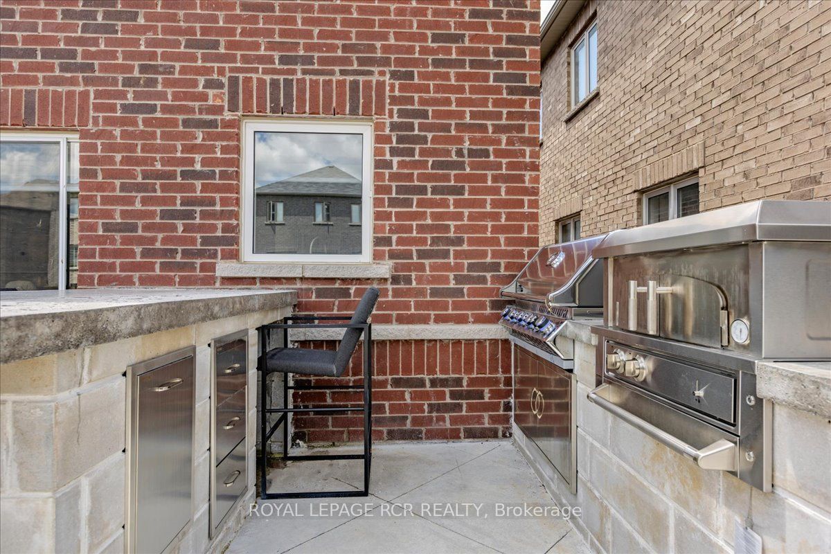 196 Werry Avenue Property Photo 31