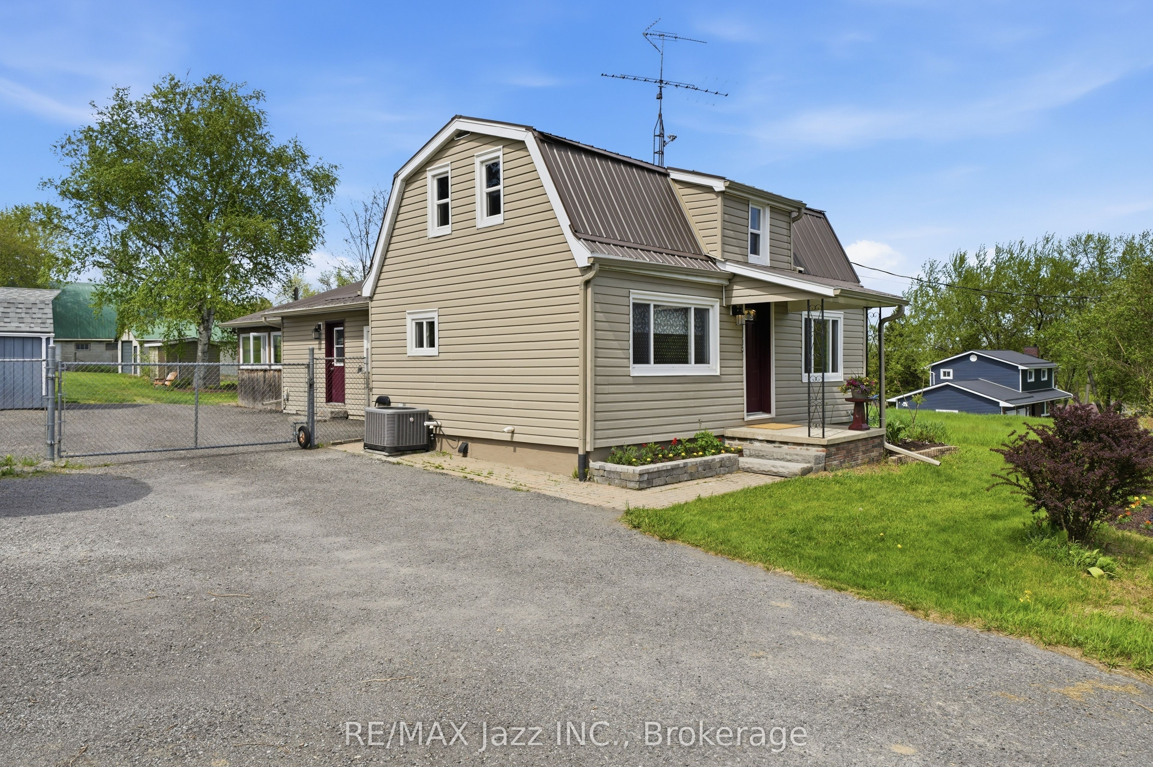 350 Schriver Road Property Photo 2