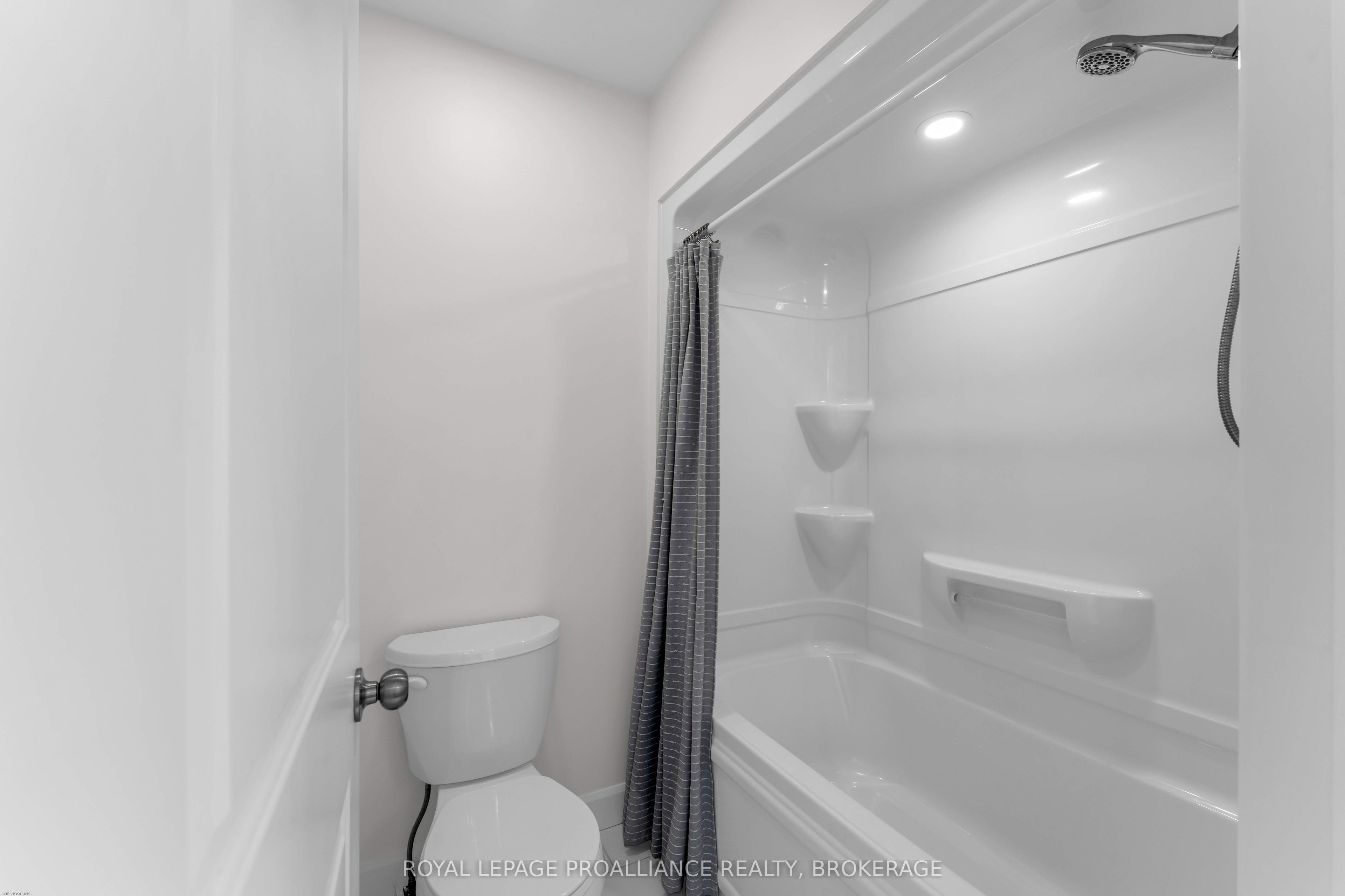 24 Walden Pond Drive Property Photo 41