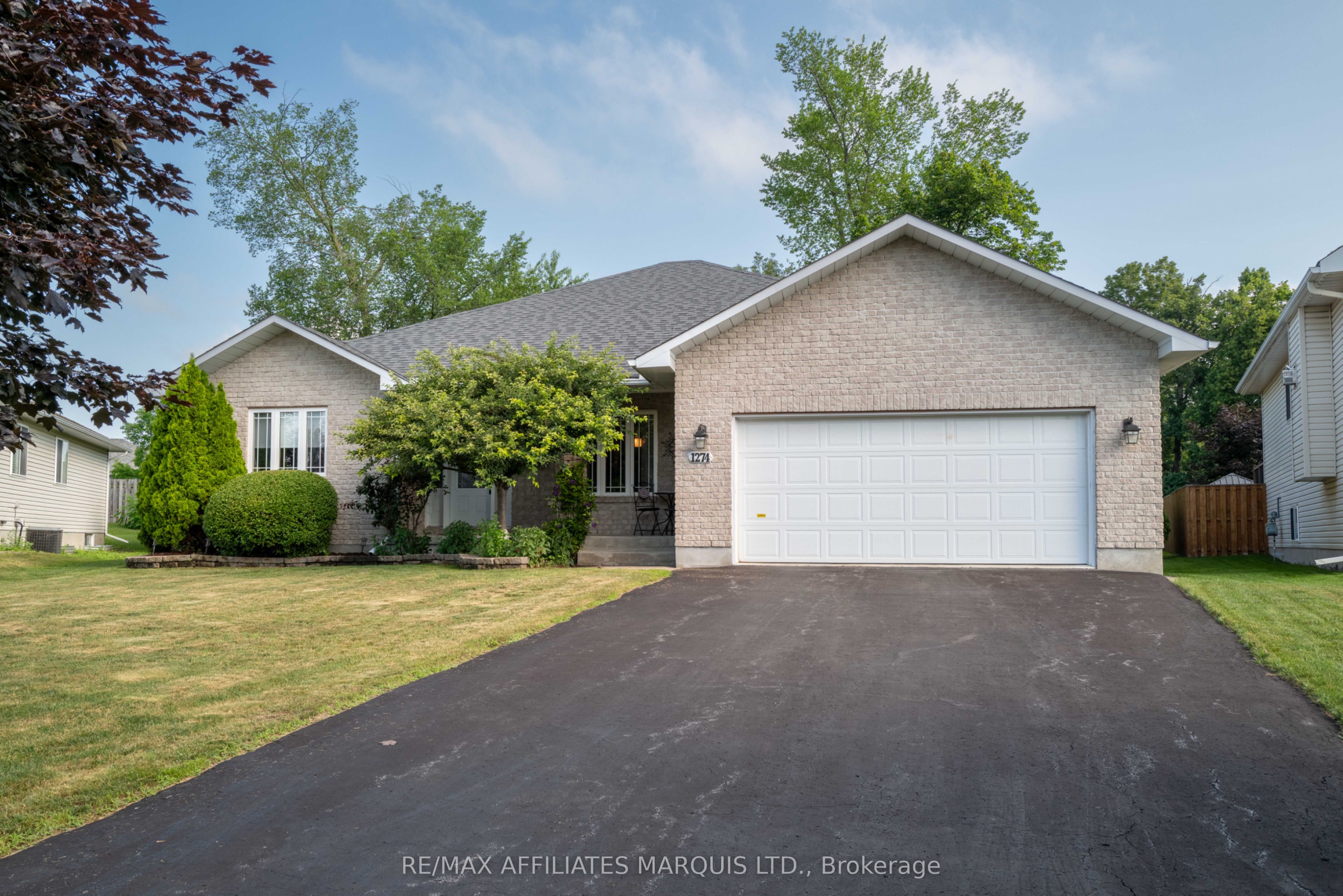 1274 Daprat Avenue Property Photo 1