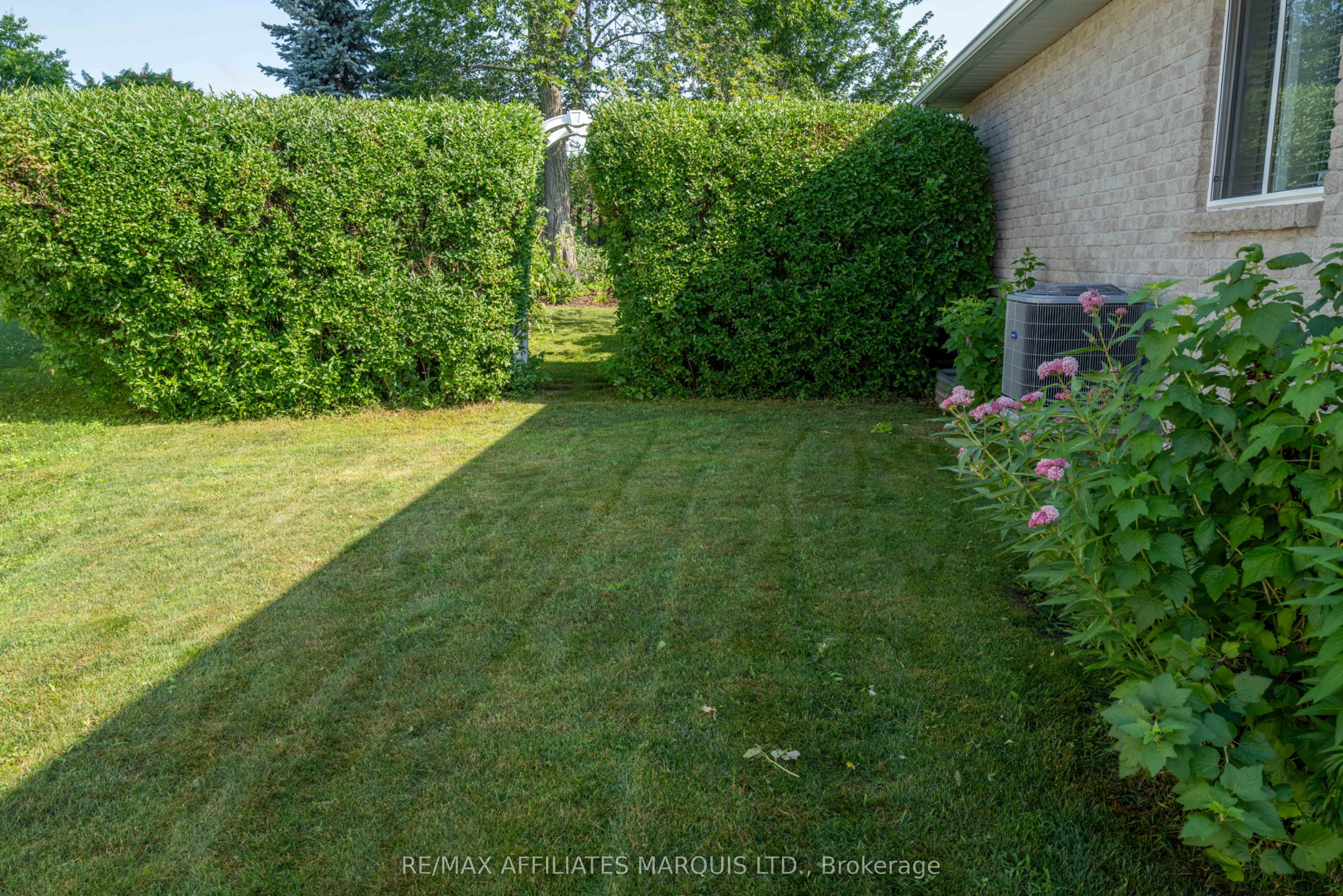 1274 Daprat Avenue Property Photo 2