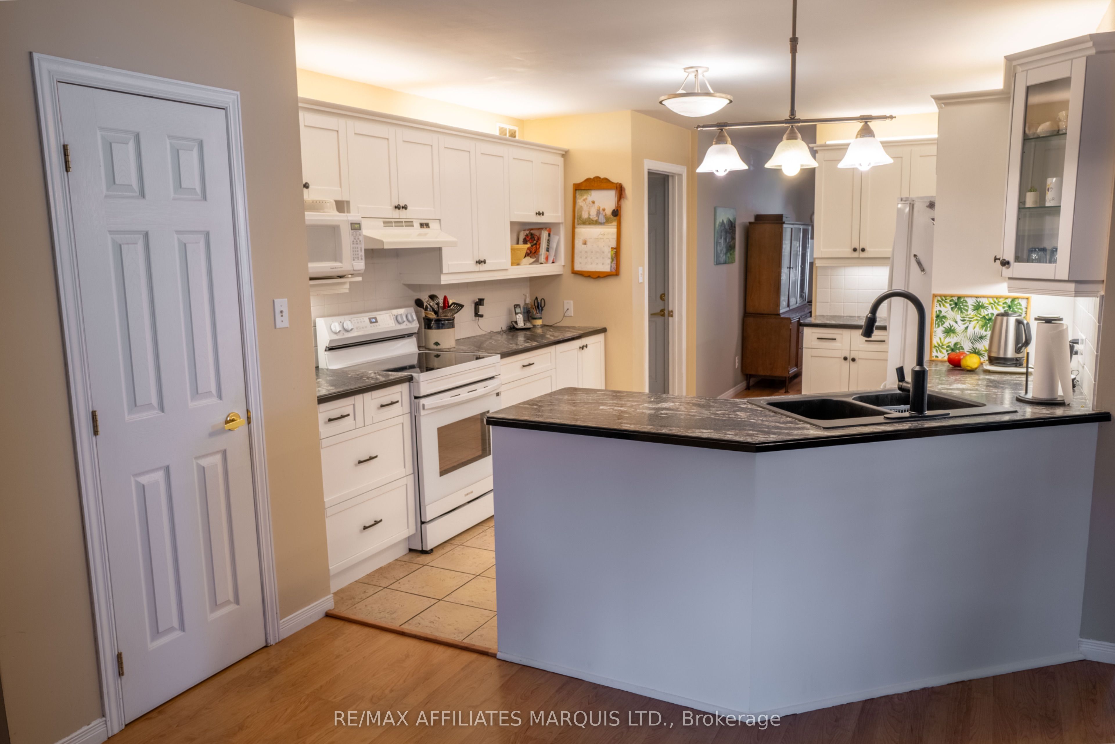 1274 Daprat Avenue Property Photo 10