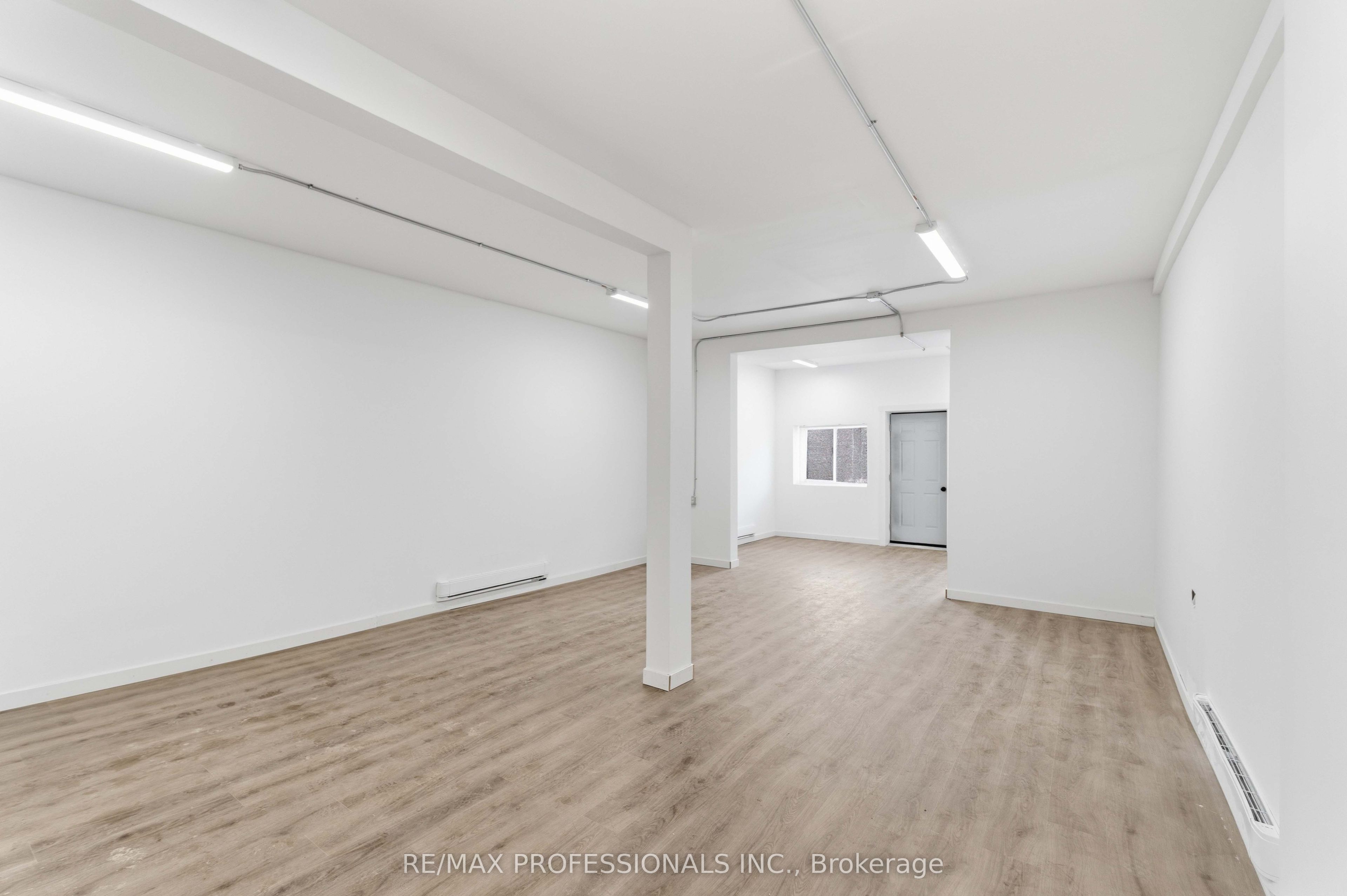 759 Barton Street E Property Photo 12
