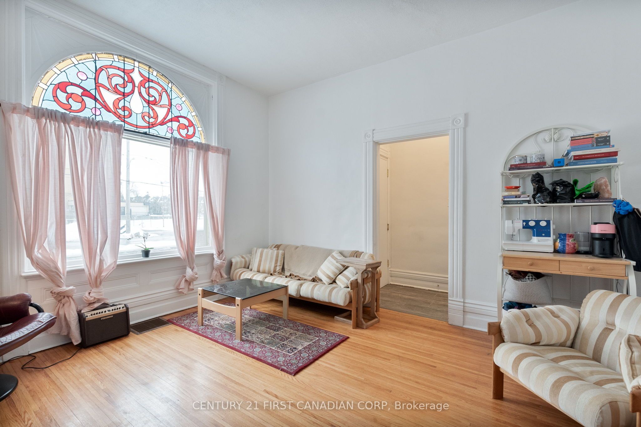 578 Waterloo Street Property Photo 6
