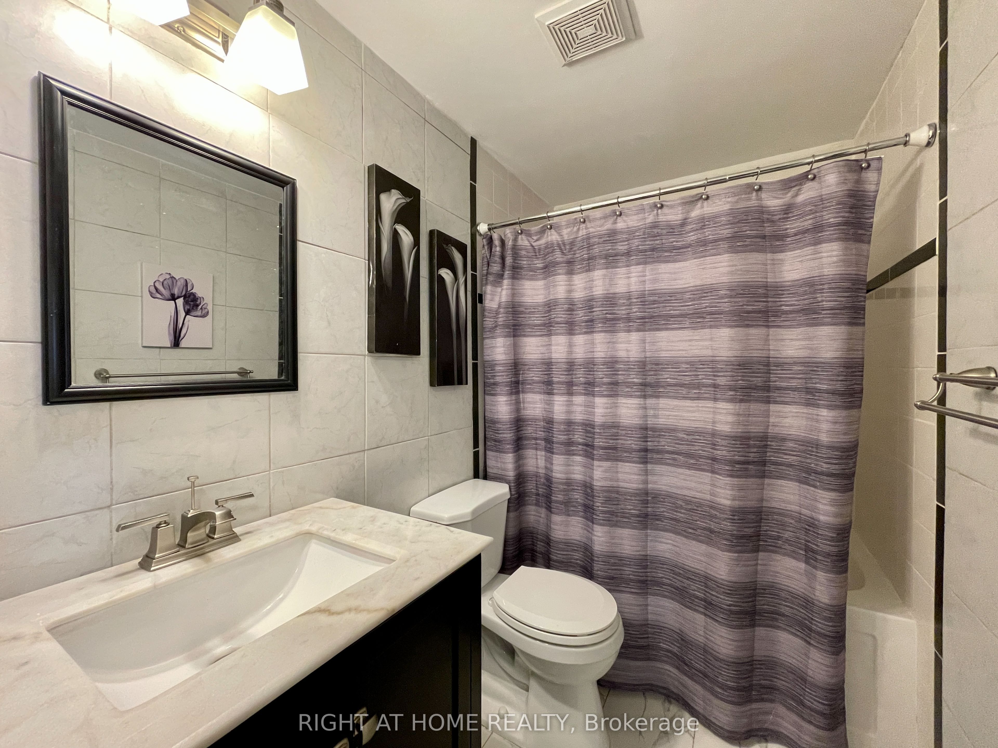 183 Autumn Hill Crescent Upper Property Photo 18