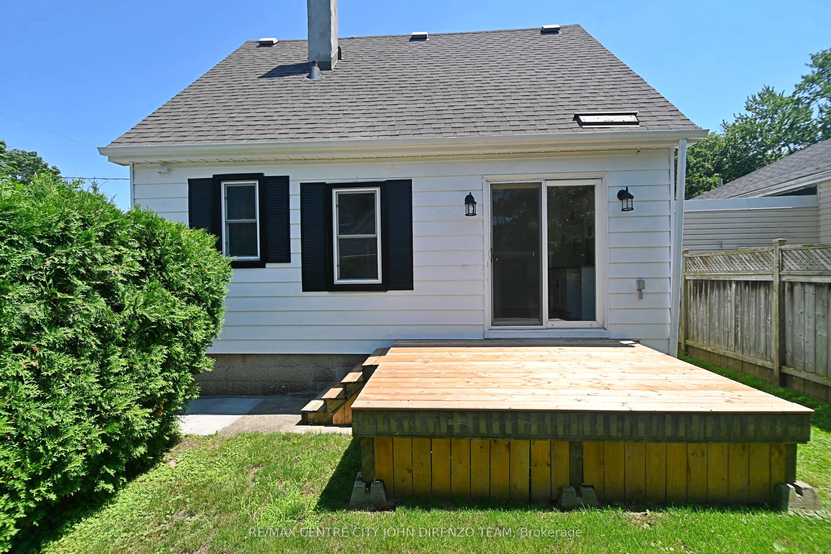 52 Woodworth Avenue Property Photo 20