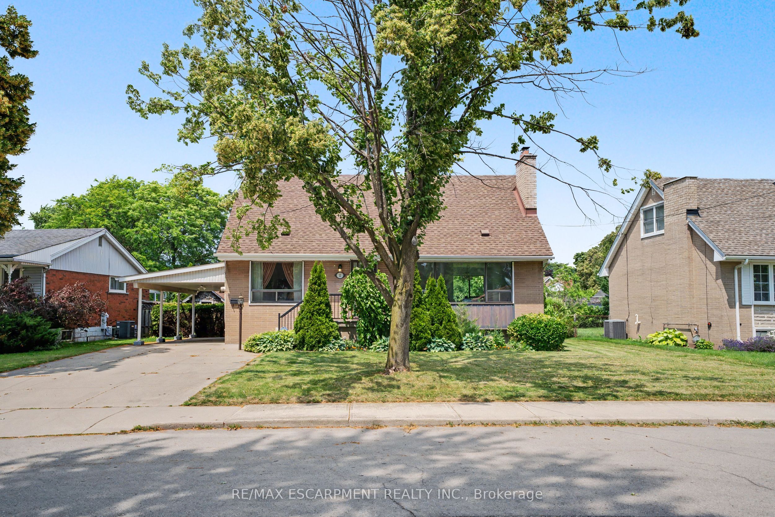 11 Marshall Avenue Property Photo 1