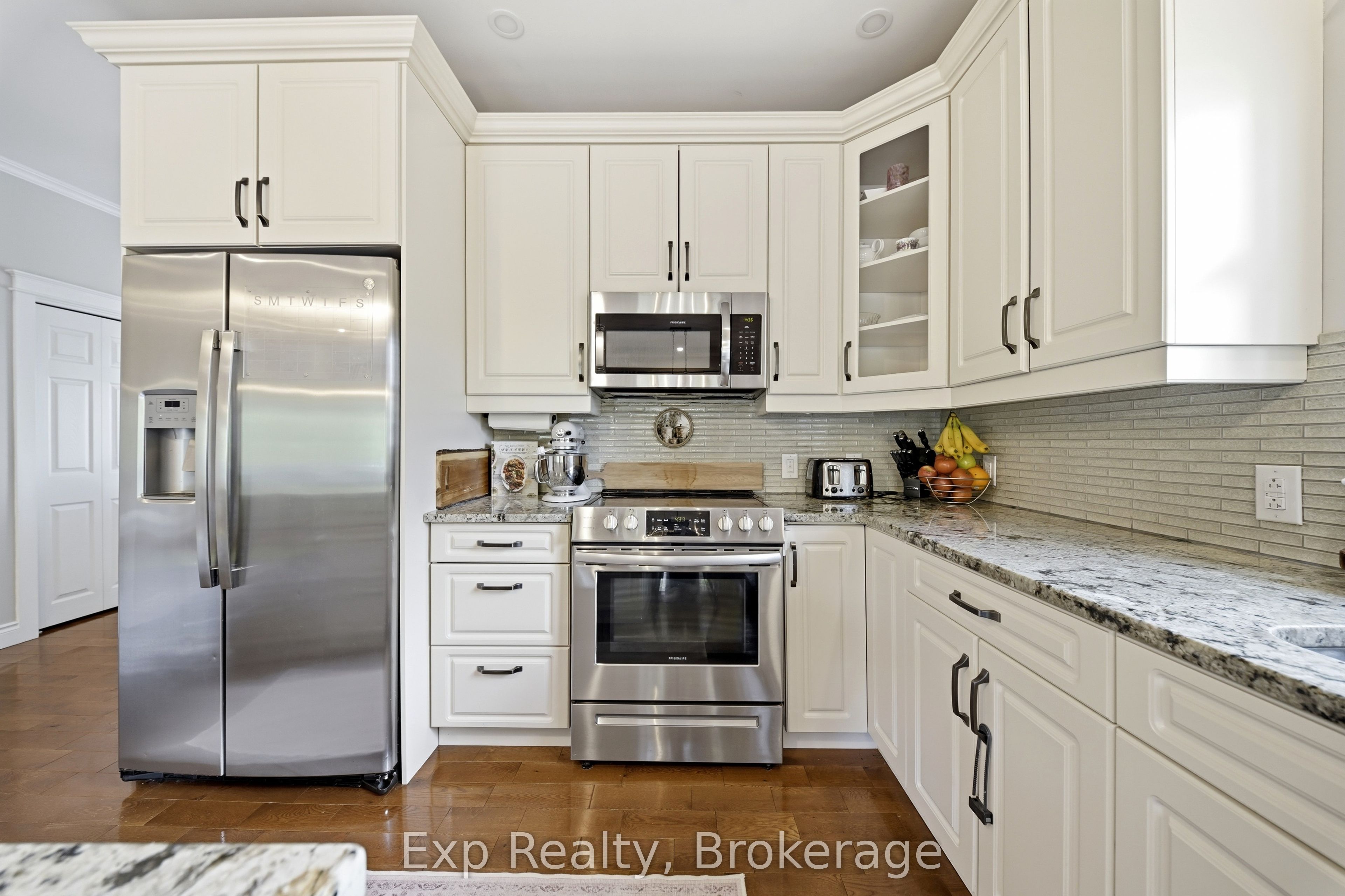 818 Palace Road Property Photo 9
