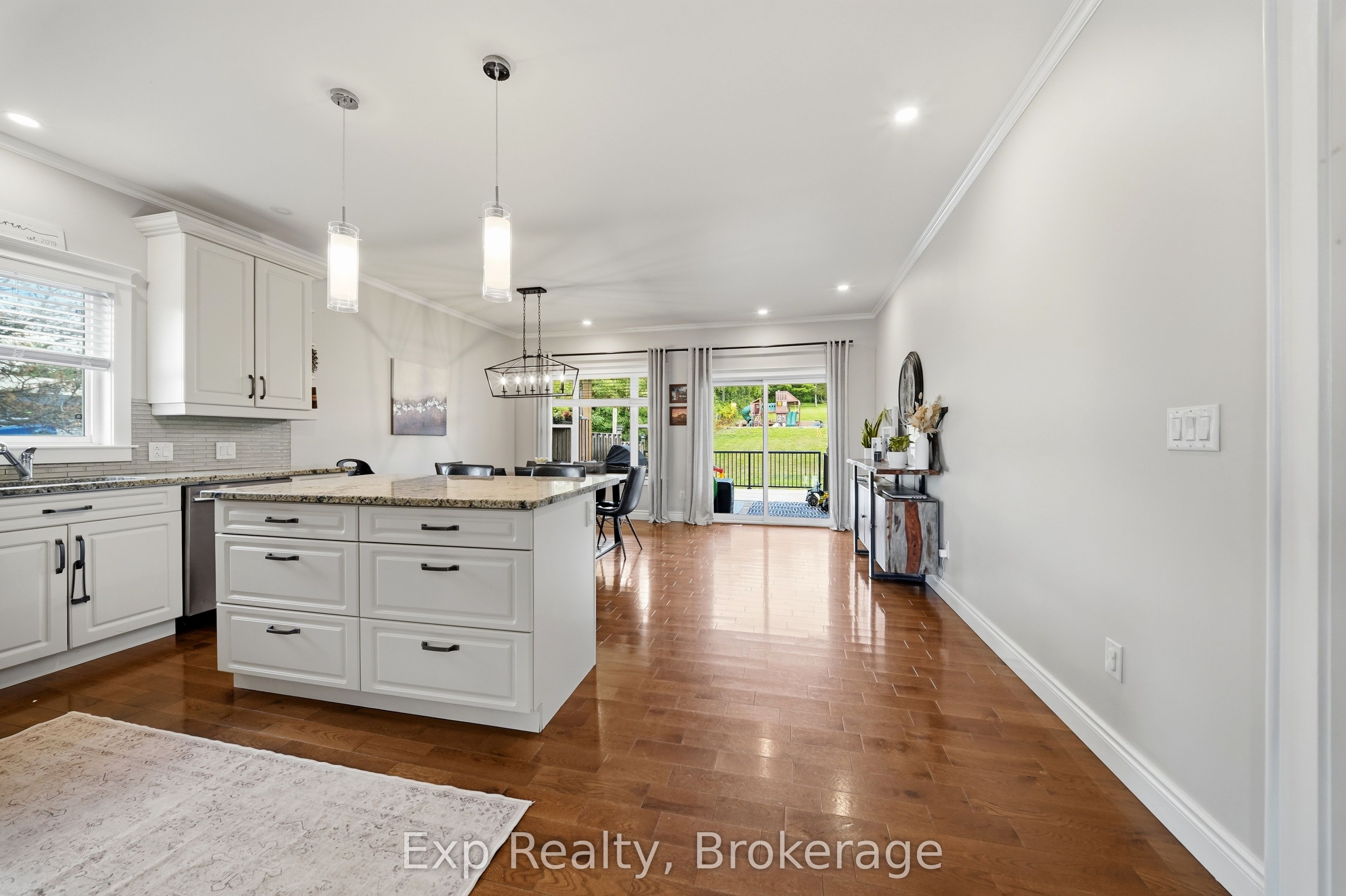 818 Palace Road Property Photo 11