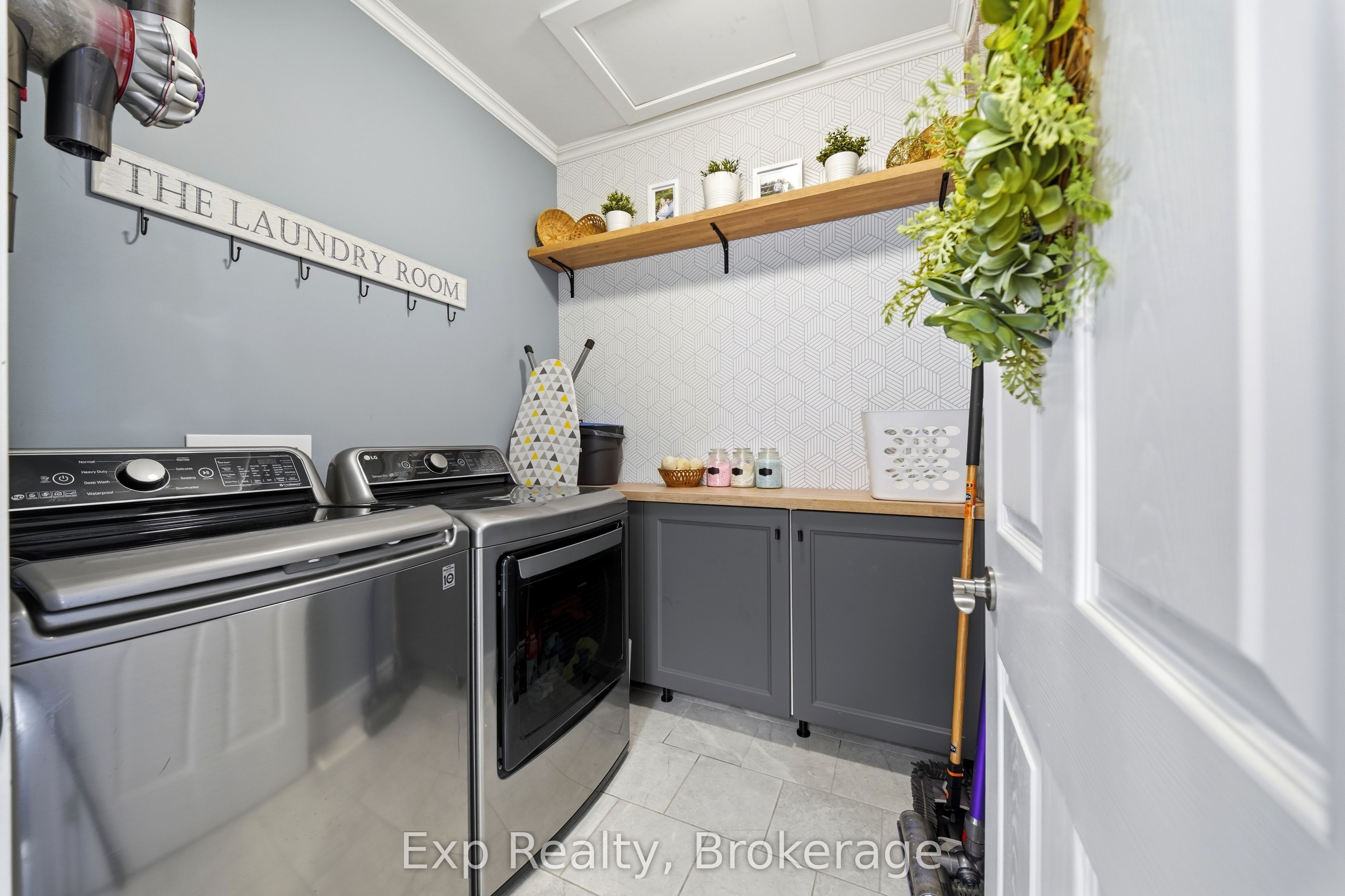818 Palace Road Property Photo 25