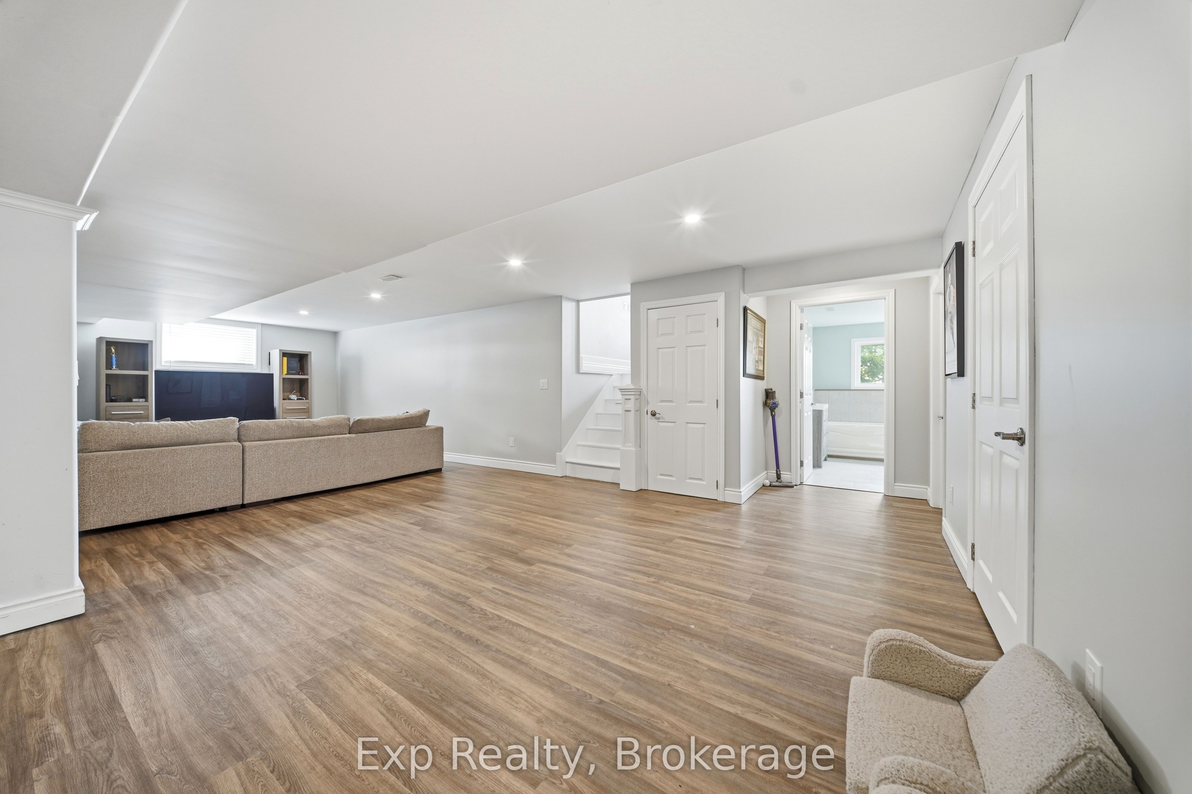 818 Palace Road Property Photo 26