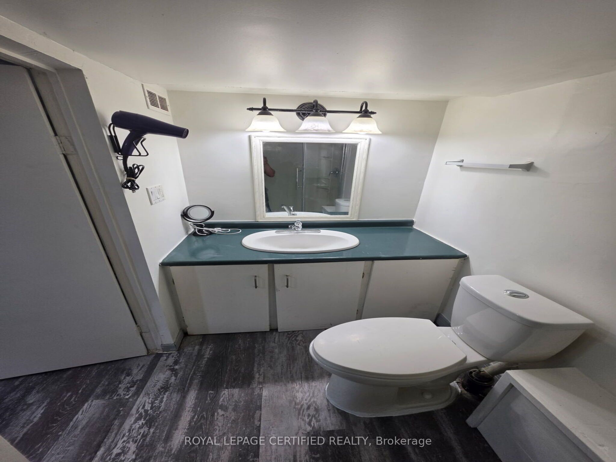 1184 Janette Avenue Property Photo 7