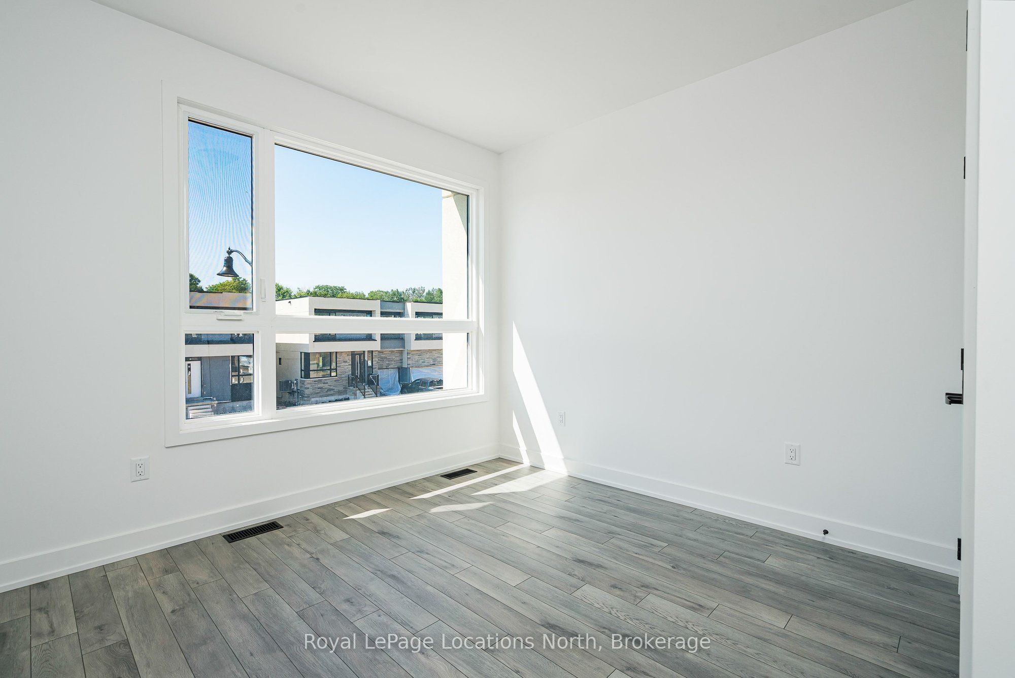 214 Stoneleigh Drive Property Photo 25