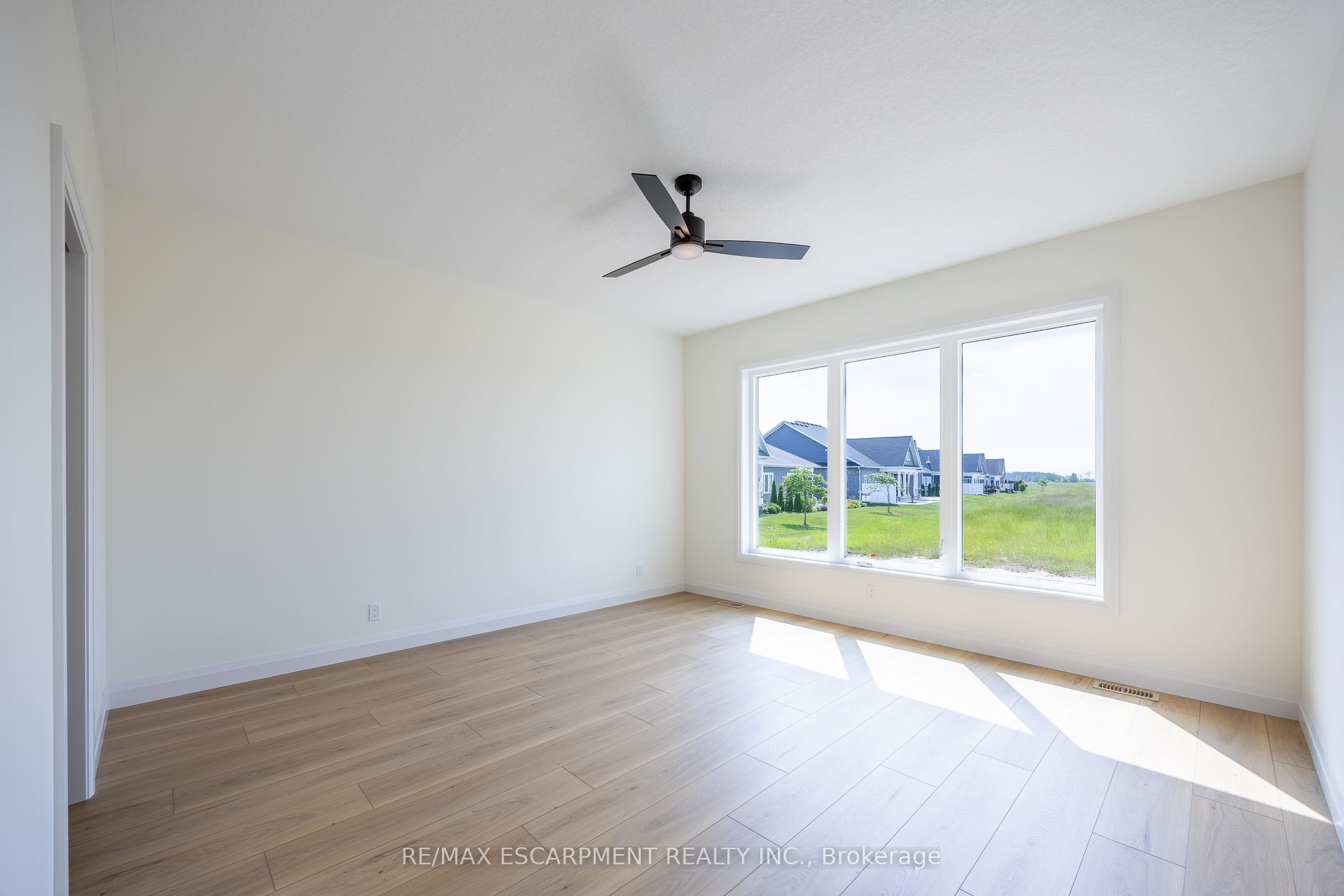 218 Schooner Drive Property Photo 23