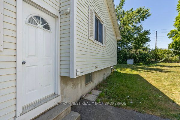 30 Woodstone Crescent Property Photo 6