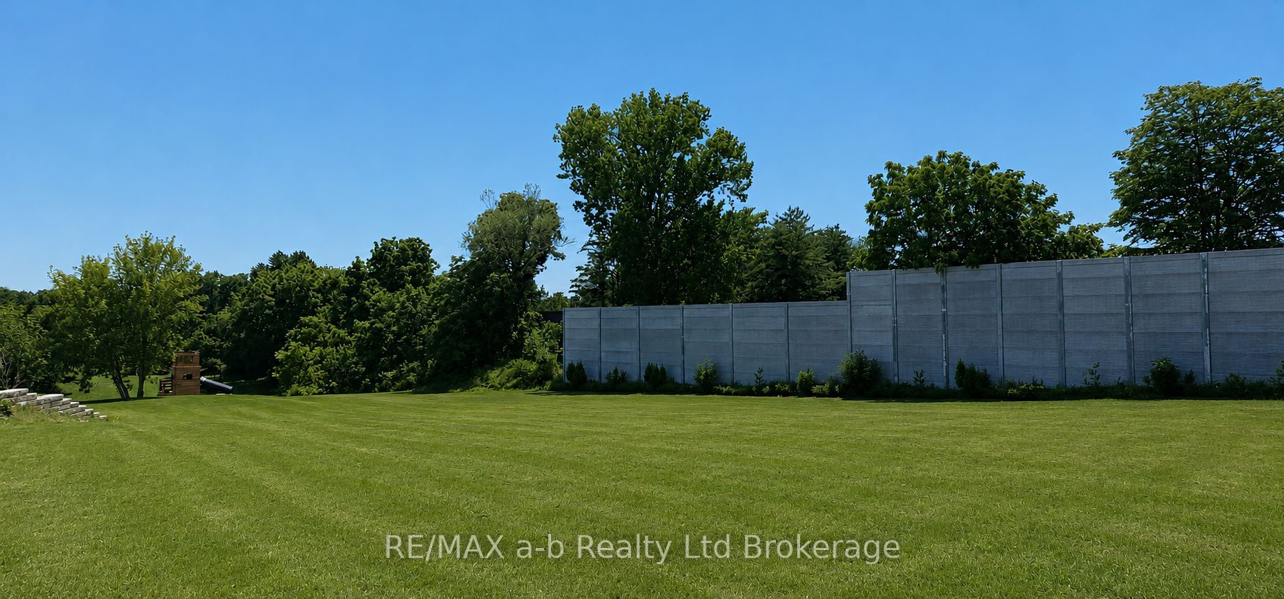 68 HERB Street Property Photo 1