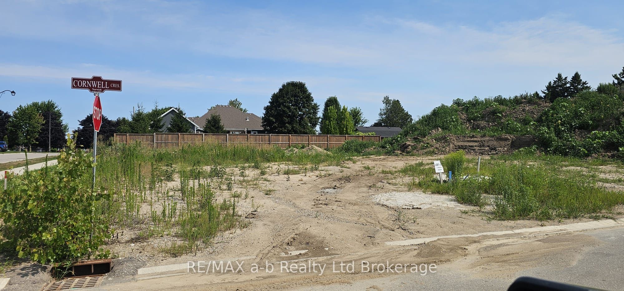 4 Cornwell Crescent Property Photo 1