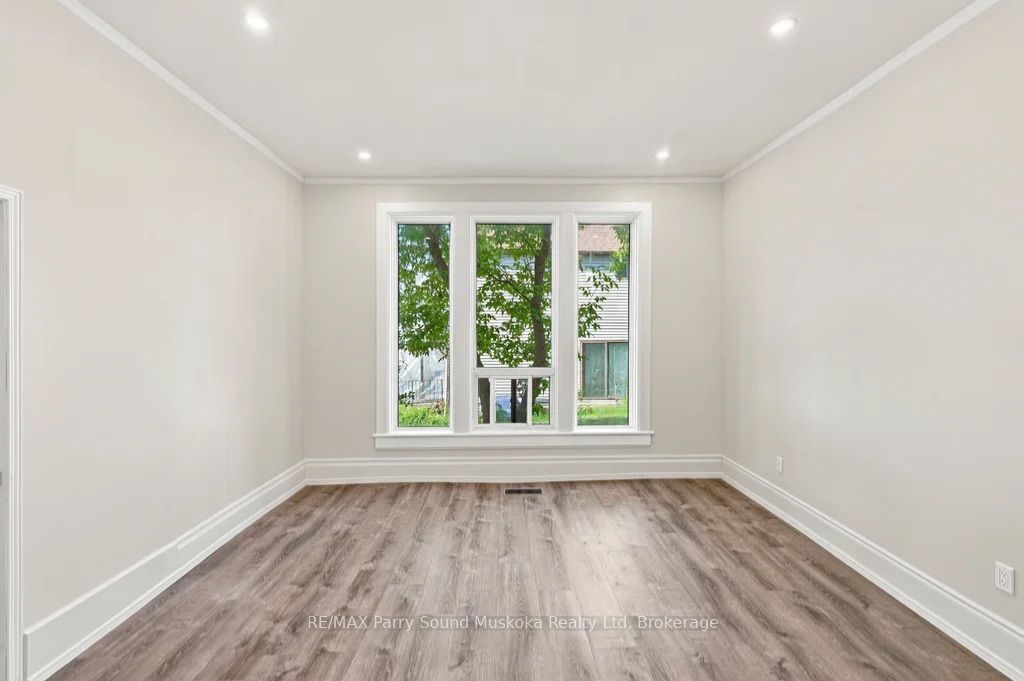 18 William Street Property Photo 7