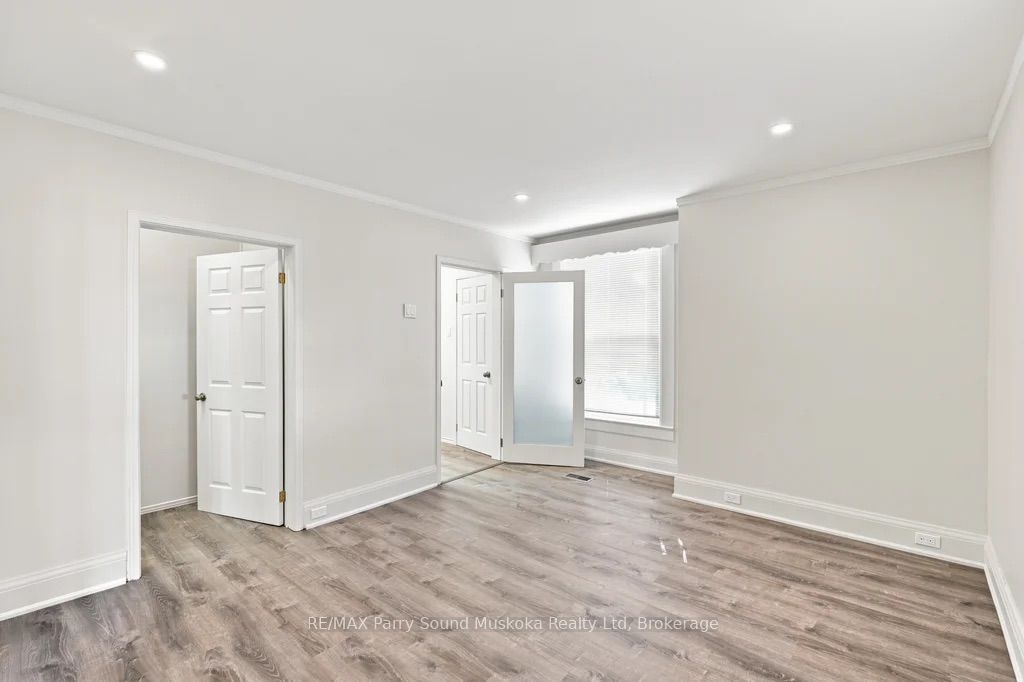 18 William Street Property Photo 9