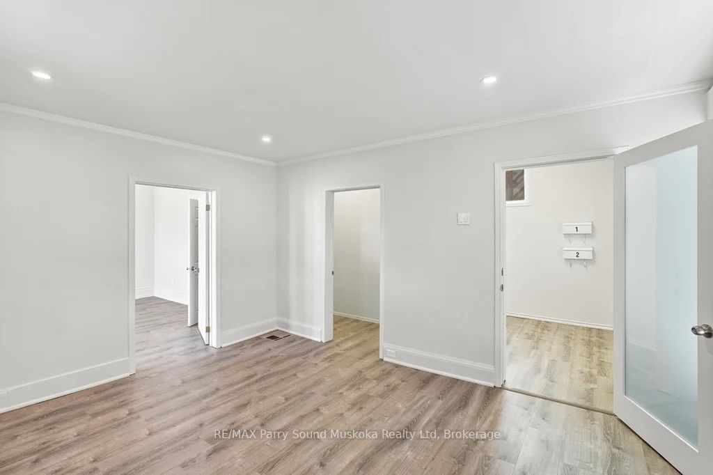18 William Street Property Photo 10