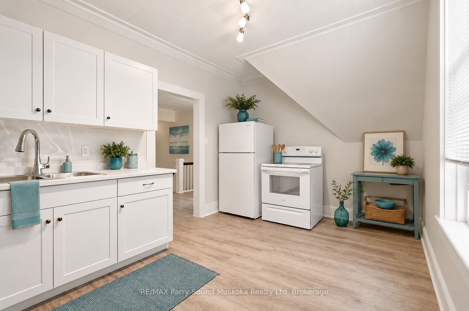 18 William Street Property Photo 26