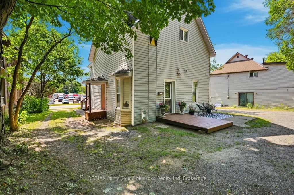 18 William Street Property Photo 46