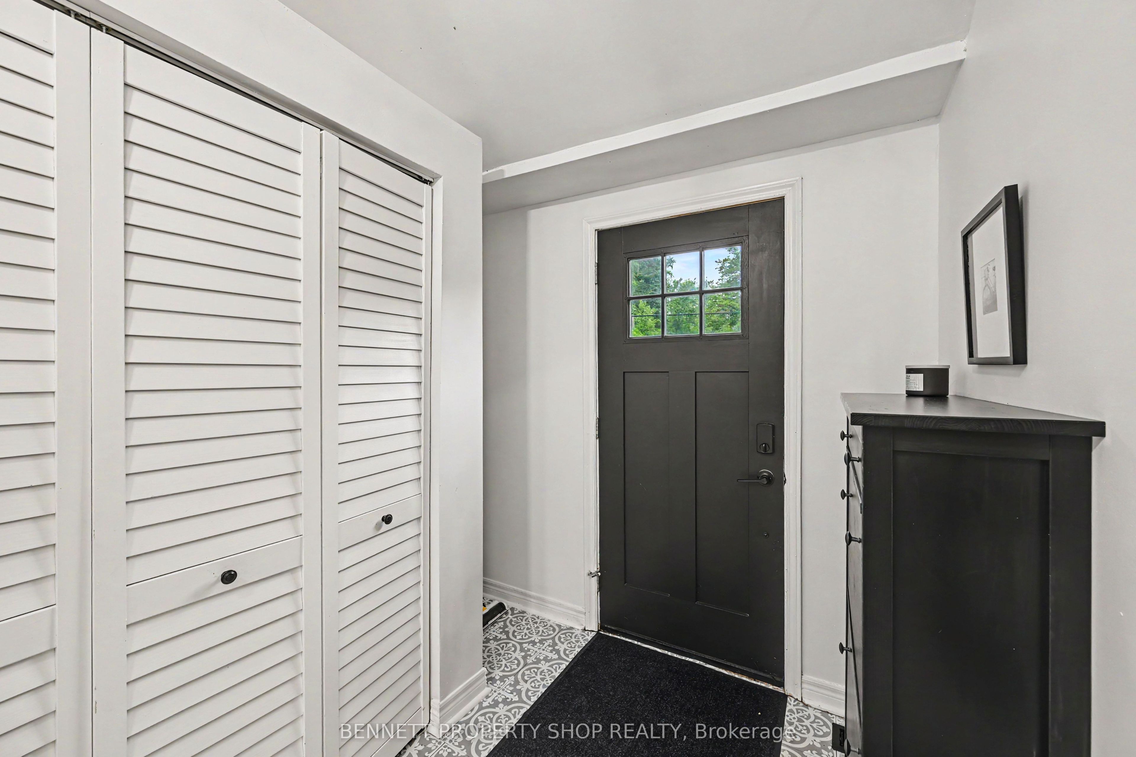 102 Moorhead Drive Property Photo 2