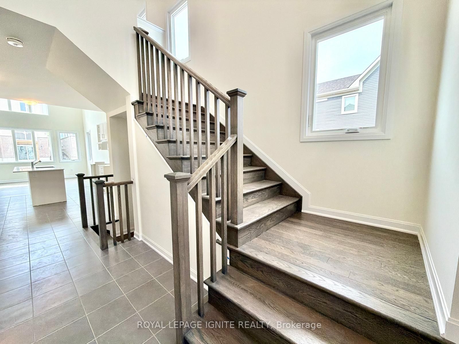 21 Royal Oak Crescent Property Photo 11