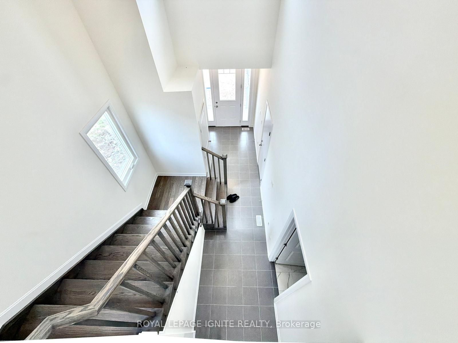 21 Royal Oak Crescent Property Photo 12