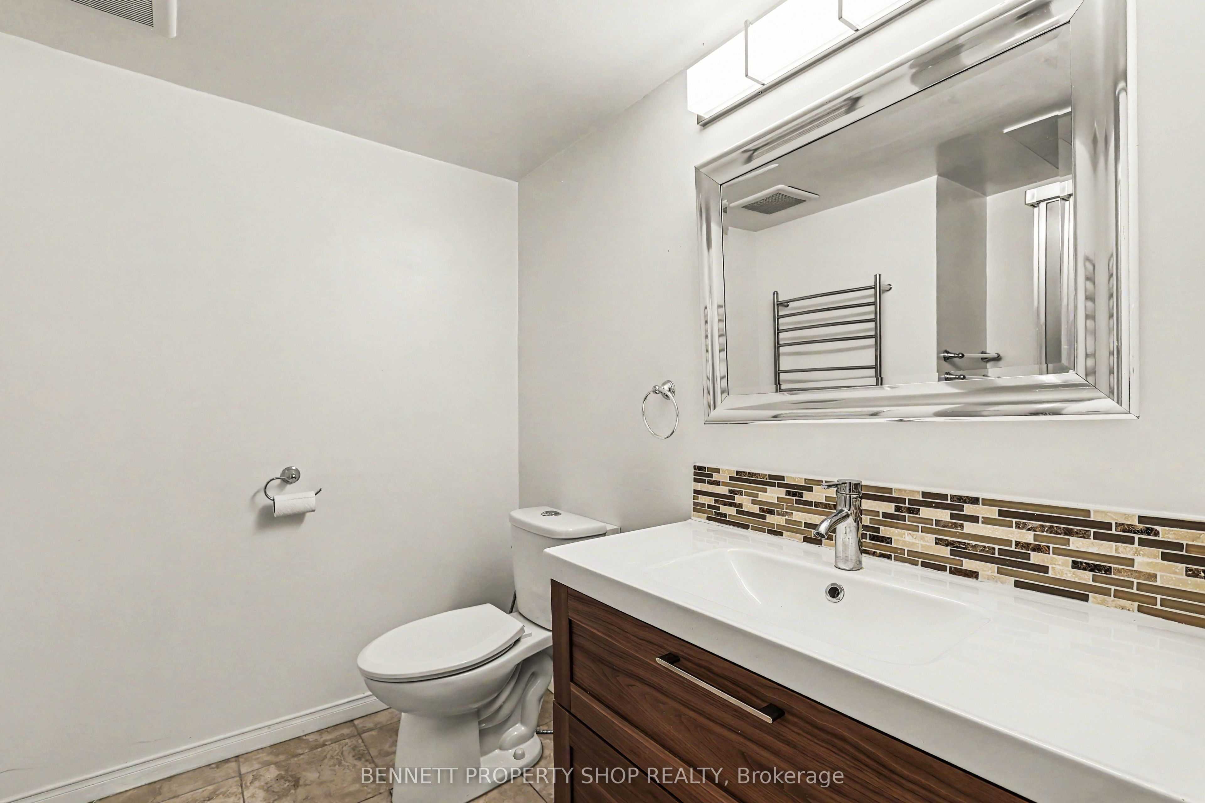 82 Emerald Meadows Drive Property Photo 18