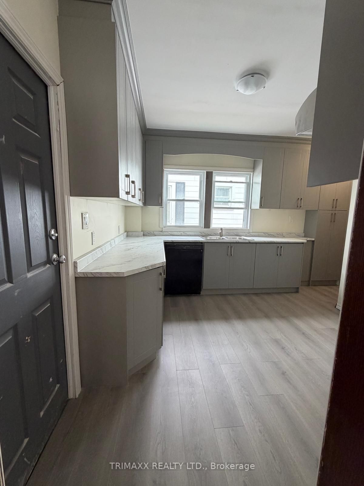 43 Dacotah Street Property Photo 16