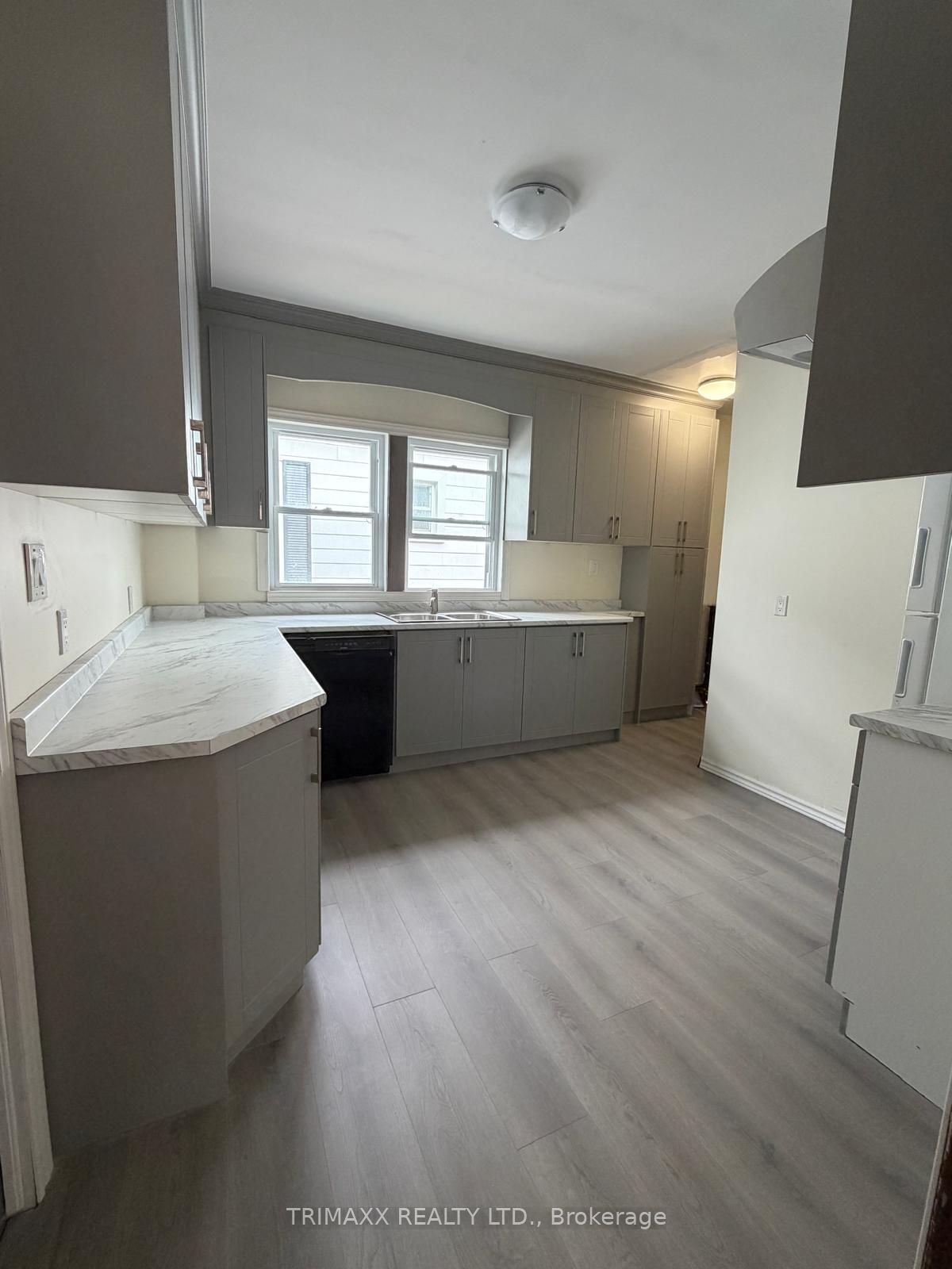 43 Dacotah Street Property Photo 11