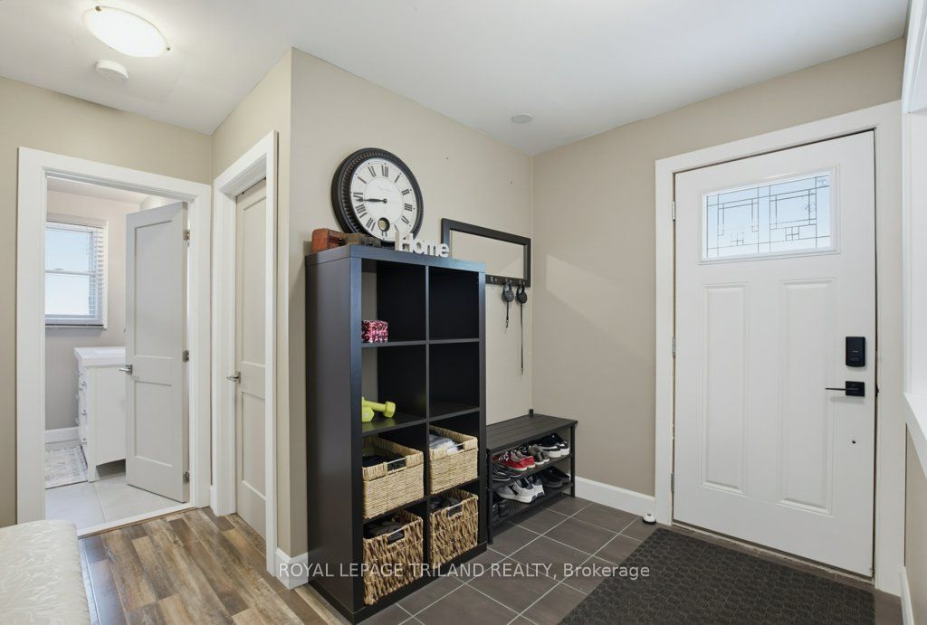 185 Centennial Avenue Property Photo 4