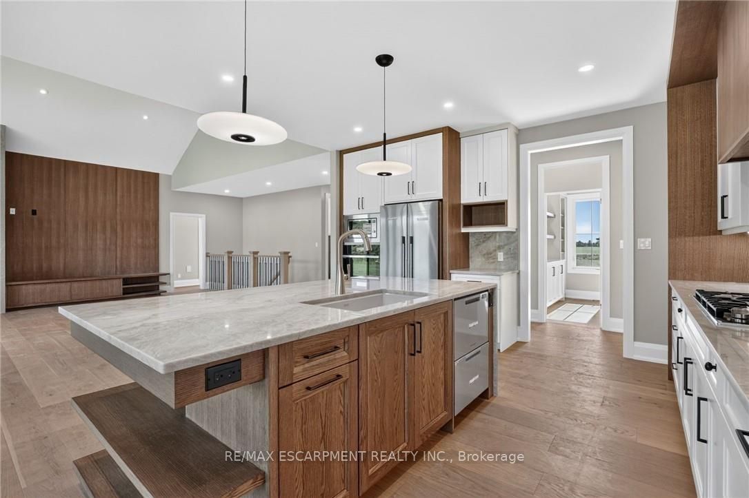 680 Caistorville Road Property Photo 18