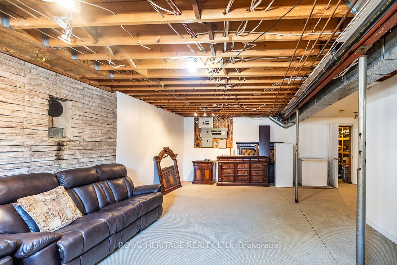 1238 Tapley 1/4 Line Property Photo 33
