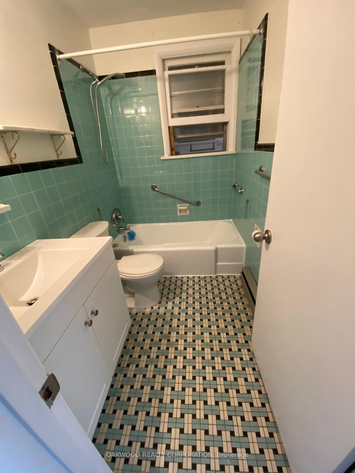 1158 Johnson Street Property Photo 8