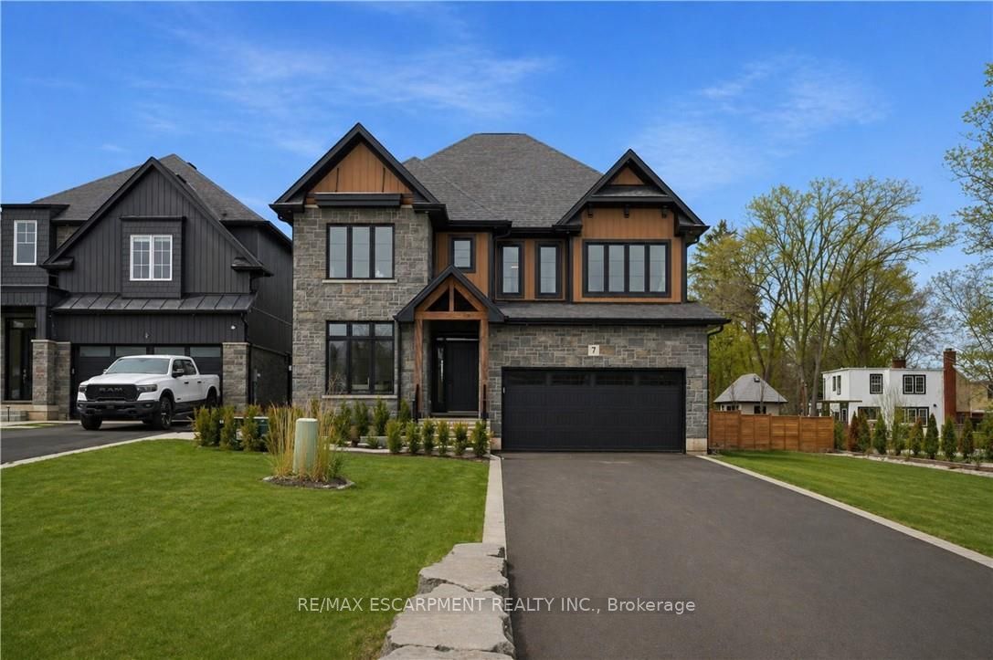7 Bartlett Avenue Property Photo 1