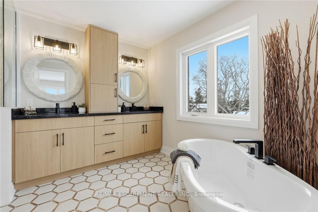 7 Bartlett Avenue Property Photo 5