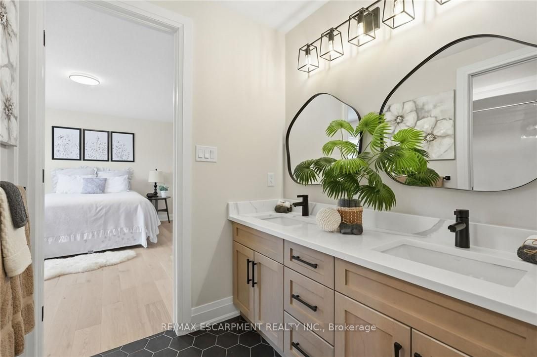 7 Bartlett Avenue Property Photo 7