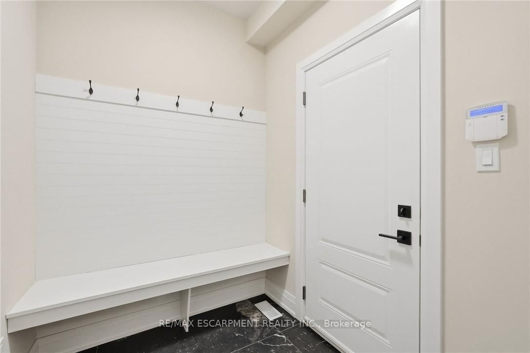 7 Bartlett Avenue Property Photo 17