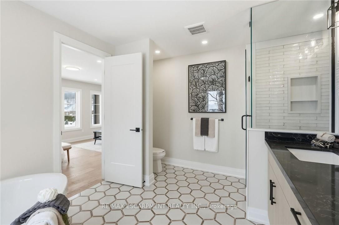 7 Bartlett Avenue Property Photo 32
