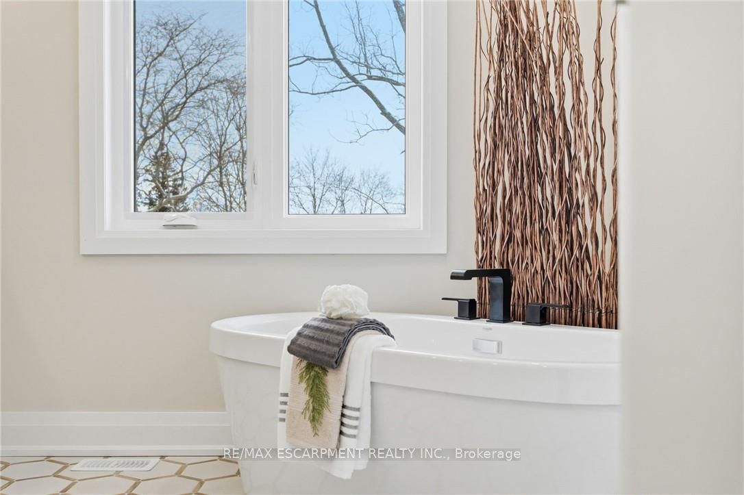7 Bartlett Avenue Property Photo 33