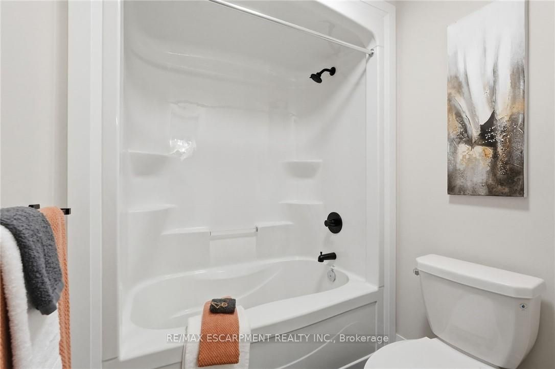 7 Bartlett Avenue Property Photo 35