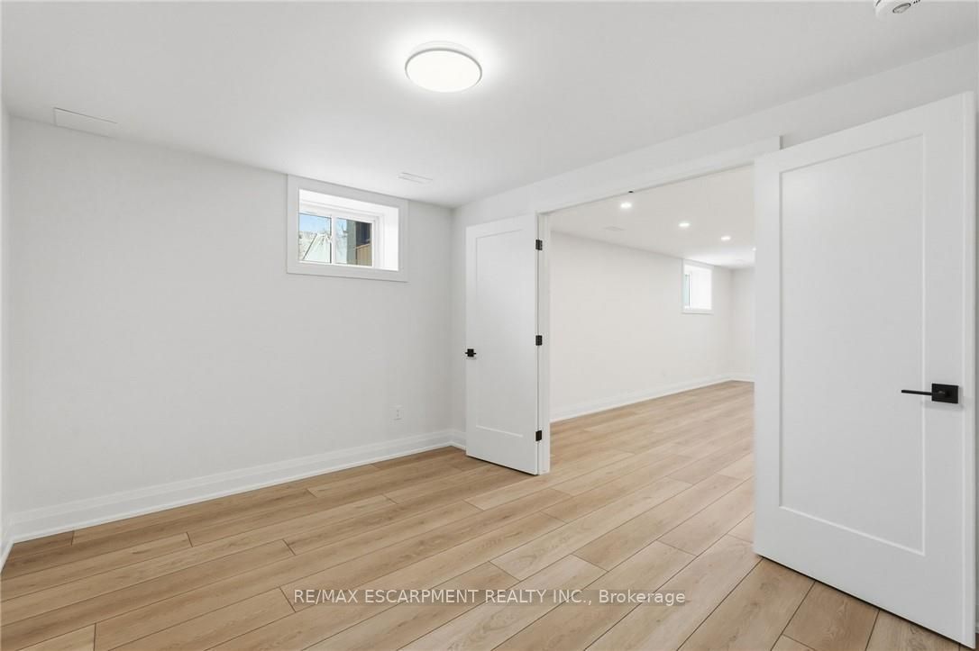7 Bartlett Avenue Property Photo 44