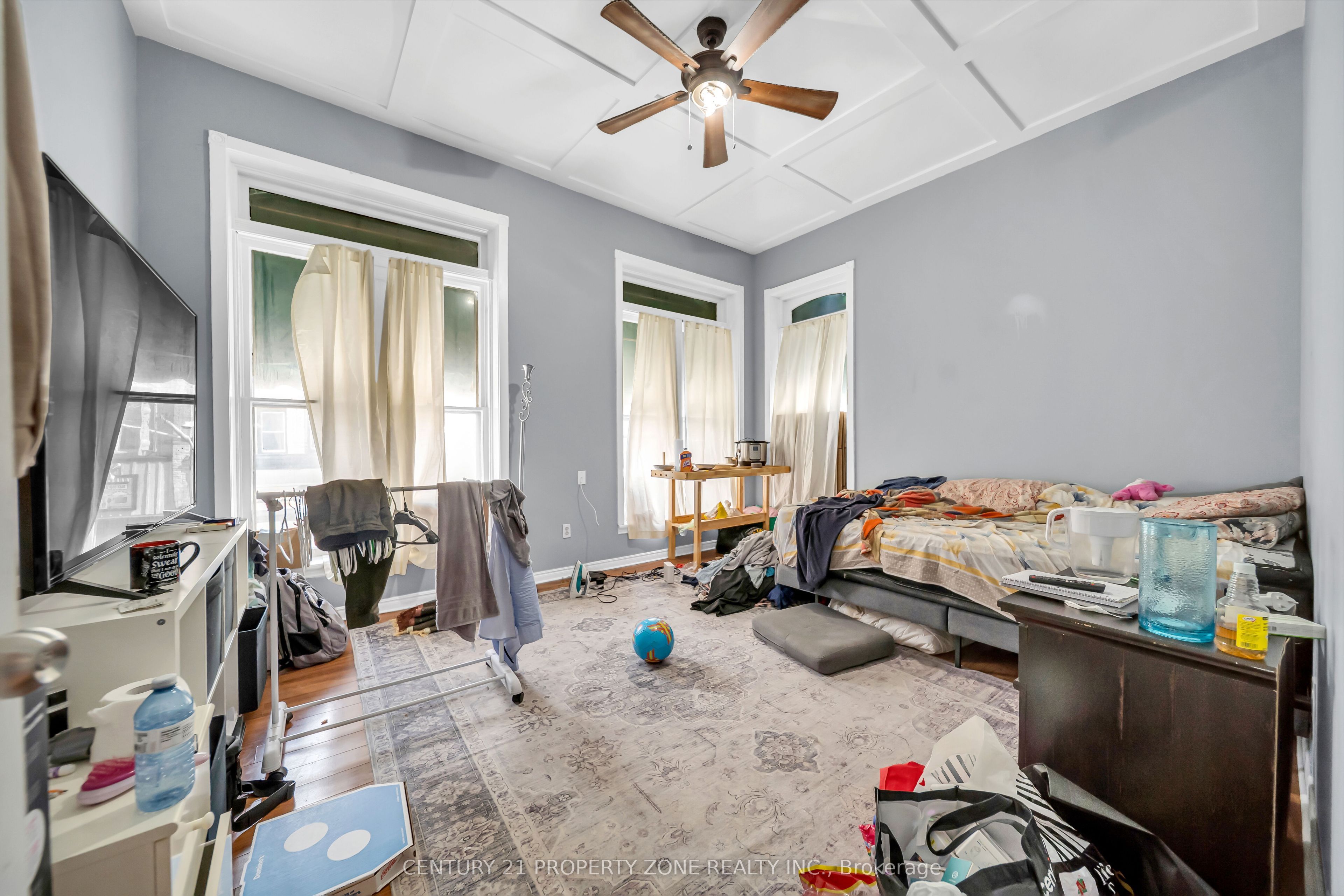 370 Talbot Street Property Photo 21