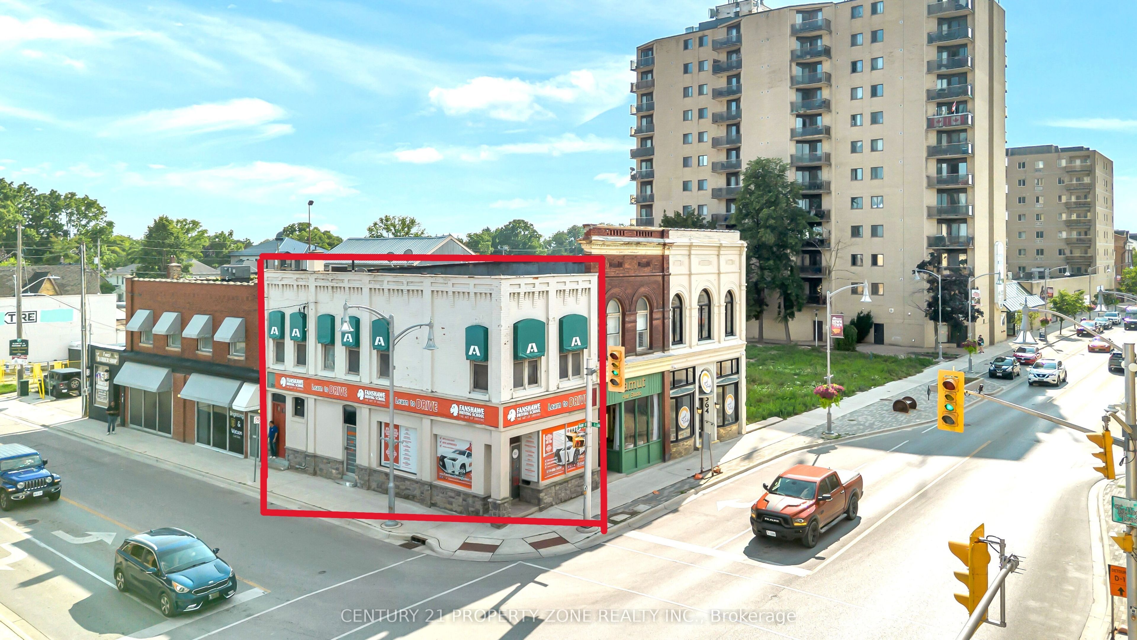 370 Talbot Street Property Photo 49
