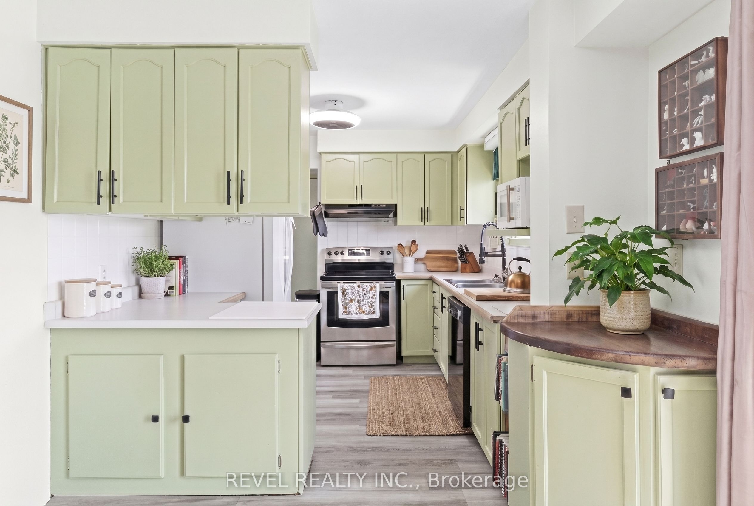 1038 Cresswell Road Property Photo 6