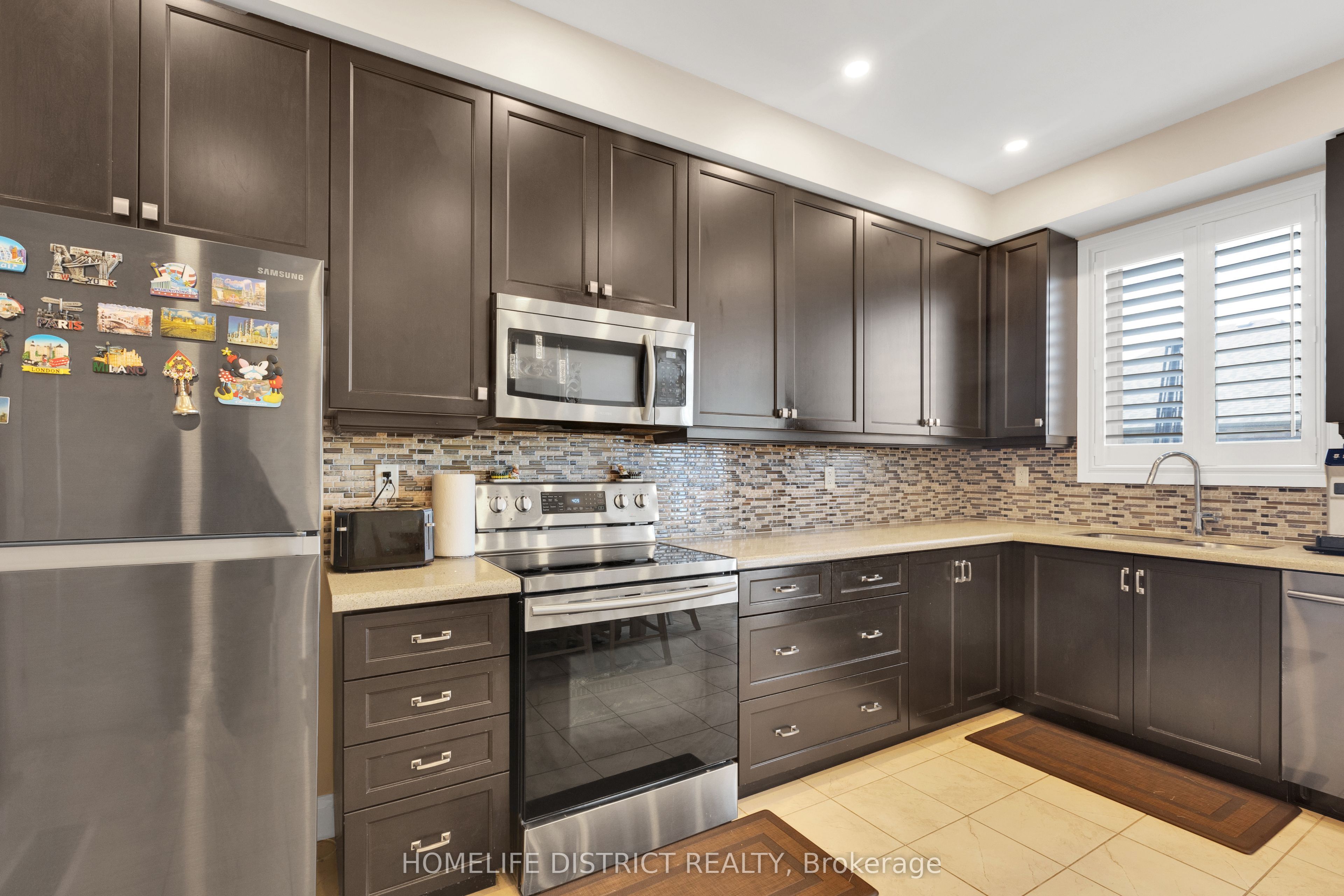 1169 Garner Road E 68 Property Photo 10