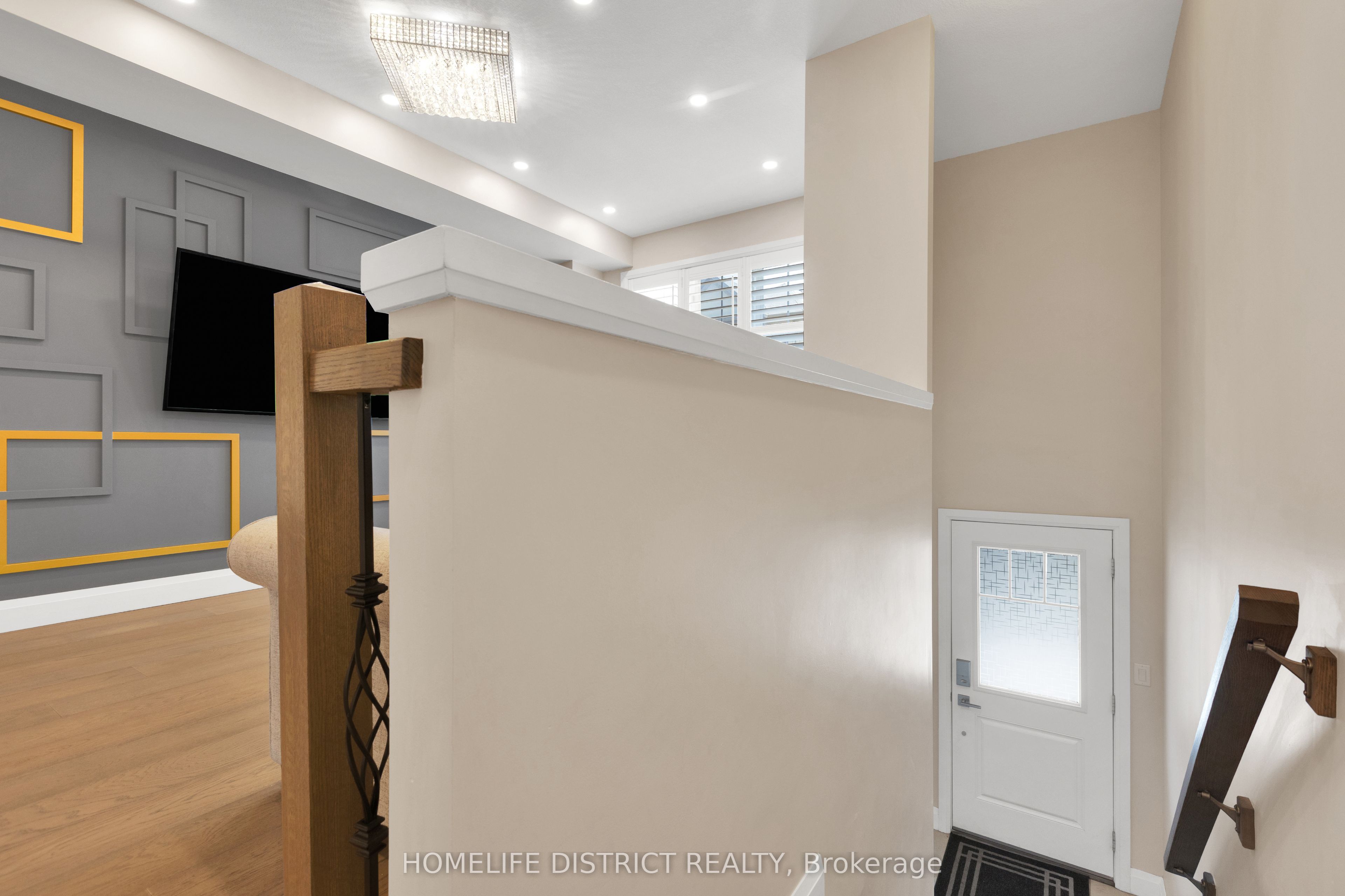 1169 Garner Road E 68 Property Photo 11