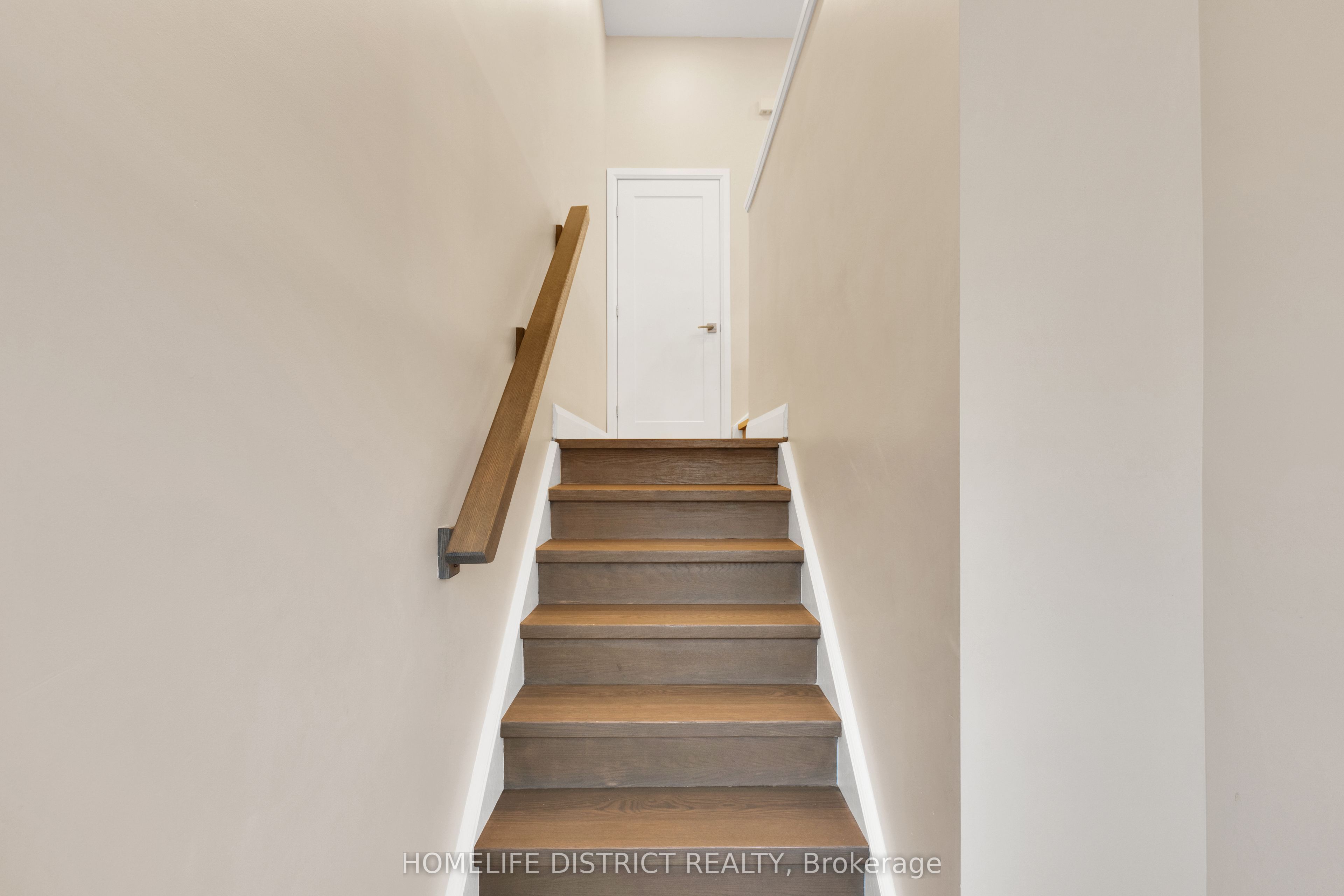 1169 Garner Road E 68 Property Photo 12